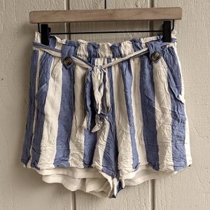American Eagle AF striped flowy shorts small tie